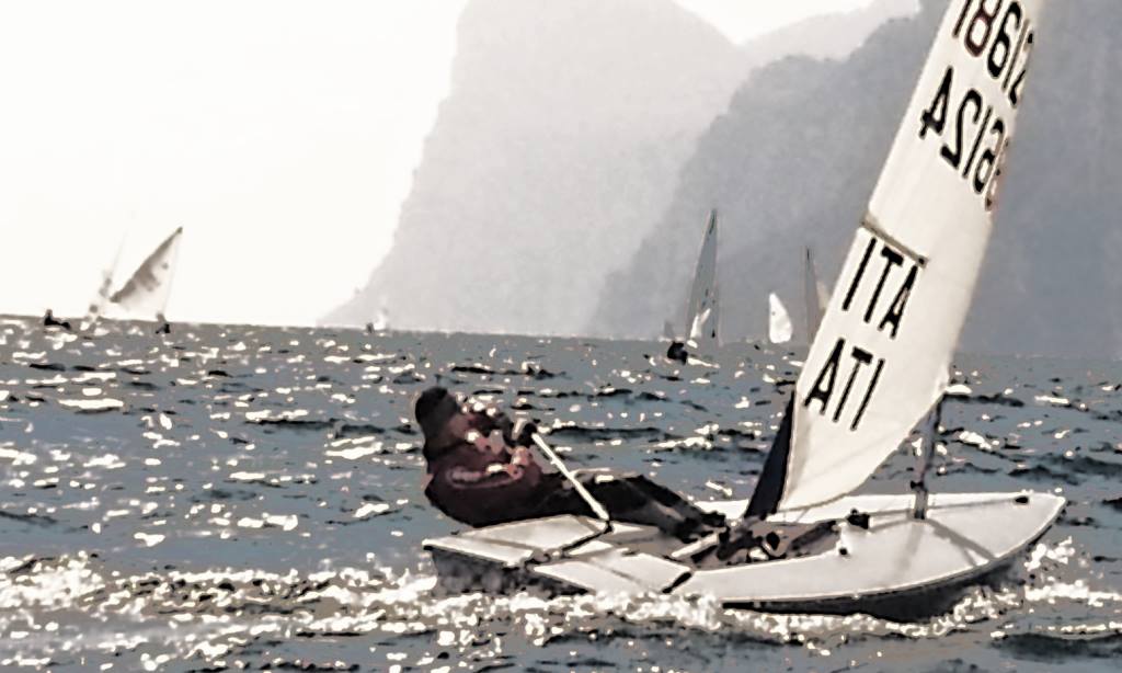 Pensa solo alla regata